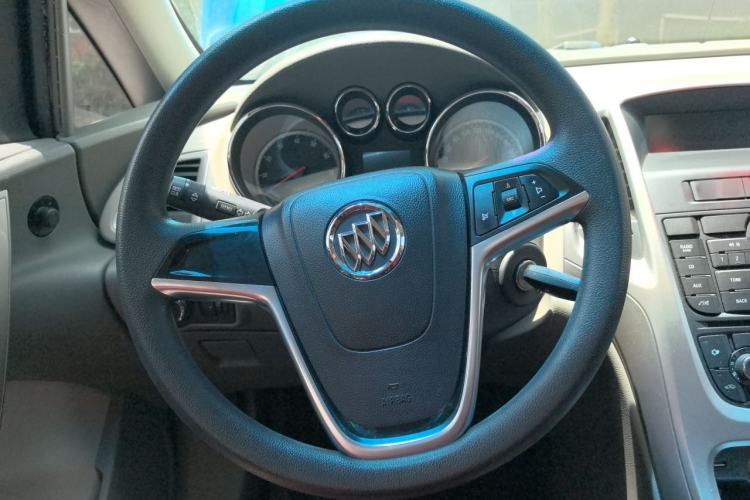 Used Buick GT 2012 XT 1.6L Automatic Fashion Edition Steering Wheel