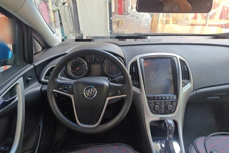 Used Buick GT 2012 XT 1.6L Automatic Fashion Edition Steering Wheel