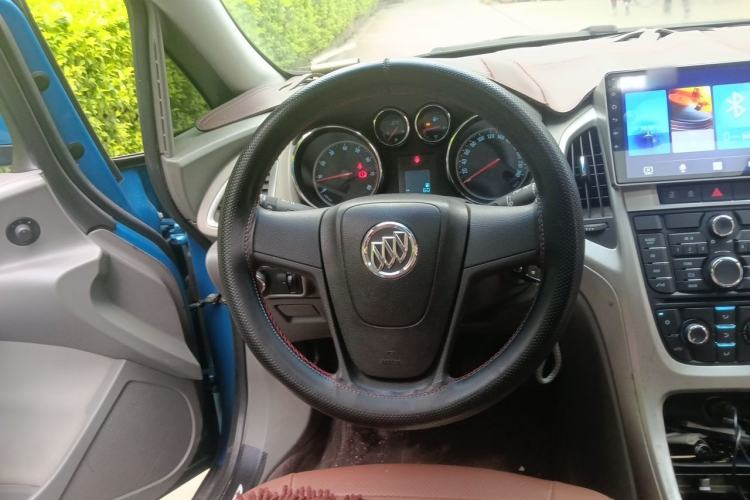 Used Buick GT 2012 XT 1.6L Manual Comfort Edition Steering Wheel