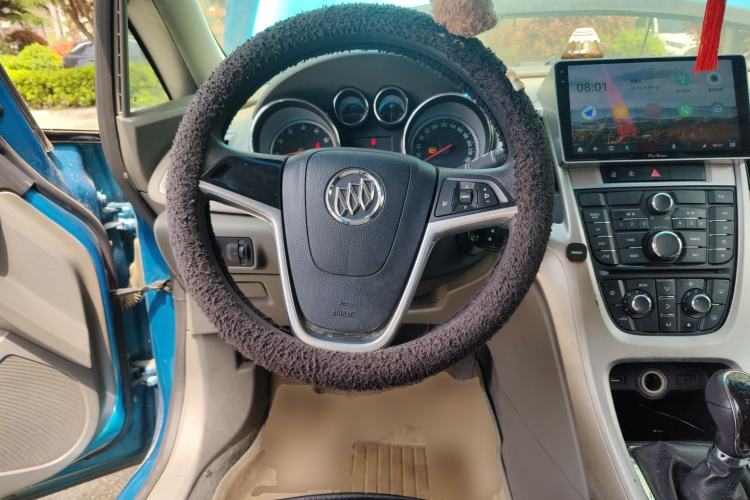 Used Buick GT 2012 XT 1.6L Manual Entry-Level Model Steering Wheel