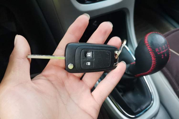 Used Buick GT 2012 XT 1.6L Manual Comfort Edition Vehicle Key