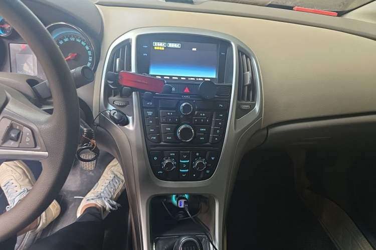Used Buick GT 2012 GT 1.6L Manual Comfort Edition Audio And AC Panel