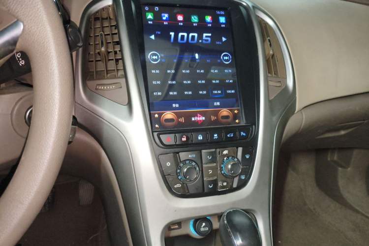 Used Buick GT 2012 GT 1.6L Automatic Fashion Edition Audio And AC Panel