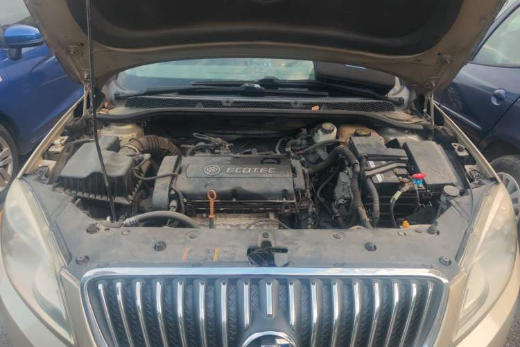 Used Buick GT 2012 GT 1.6L Automatic Fashion Edition Engine Bay