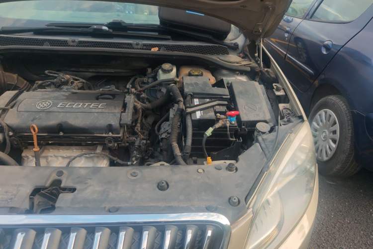 Used Buick GT 2012 GT 1.6L Automatic Fashion Edition Engine Bay Left