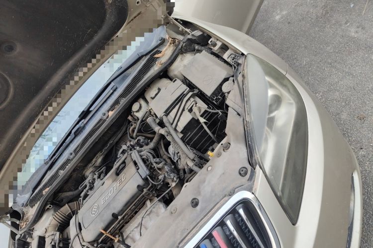 Used Buick GT 2012 GT 1.6L Automatic Fashion Edition Engine Bay Left