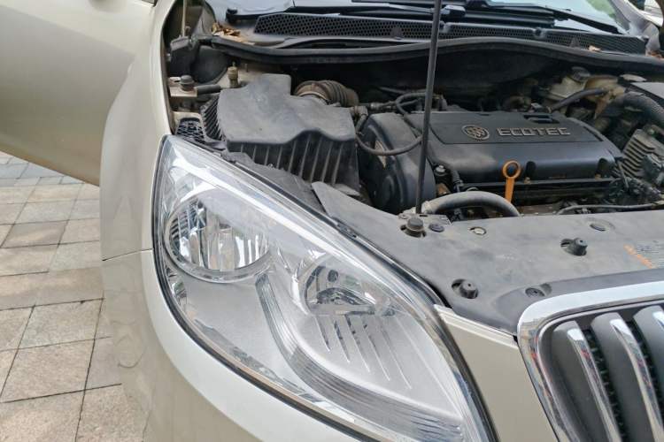 Used Buick GT 2012 GT 1.6L Automatic Fashion Edition Engine Bay Right