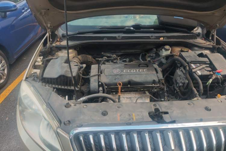 Used Buick GT 2012 GT 1.6L Automatic Fashion Edition Engine Bay Right