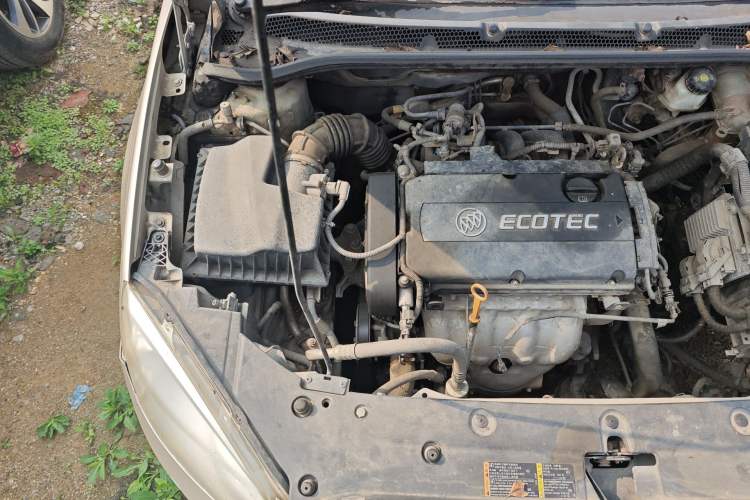 Used Buick GT 2012 GT 1.6L Manual Entry-Level Model Engine Bay Right