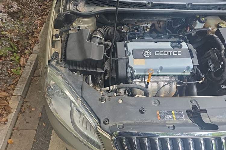 Used Buick GT 2012 GT 1.6L Manual Comfort Edition Engine Bay Right