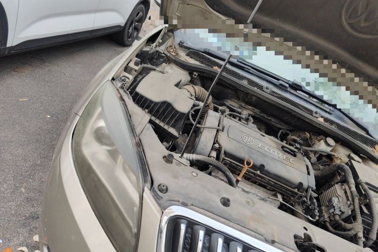 Used Buick GT 2012 GT 1.6L Automatic Fashion Edition Engine Bay Right