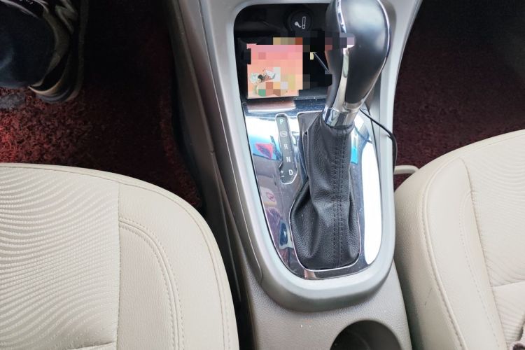 Used Buick GT 2012 GT 1.6L Automatic Fashion Edition Gear Lever