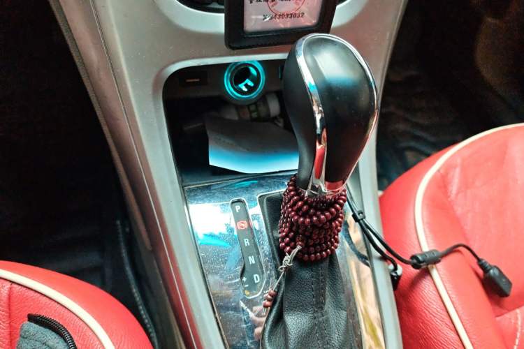 Used Buick GT 2012 GT 1.6L Automatic Fashion Edition Gear Lever