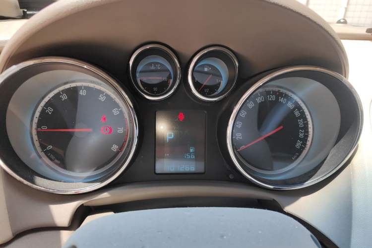 Used Buick GT 2012 GT 1.6L Automatic Fashion Edition Instrument Cluster