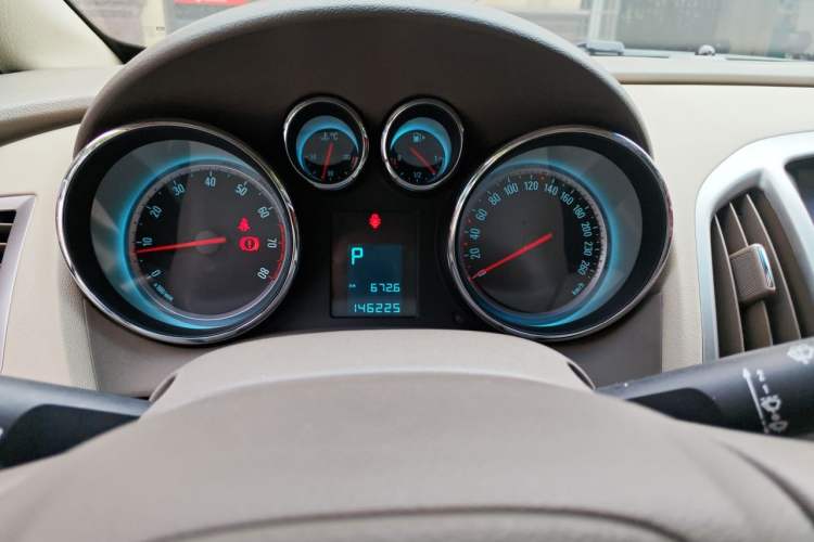 Used Buick GT 2012 GT 1.6L Automatic Fashion Edition Instrument Cluster