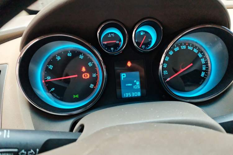 Used Buick GT 2012 GT 1.6L Automatic Fashion Edition Instrument Cluster