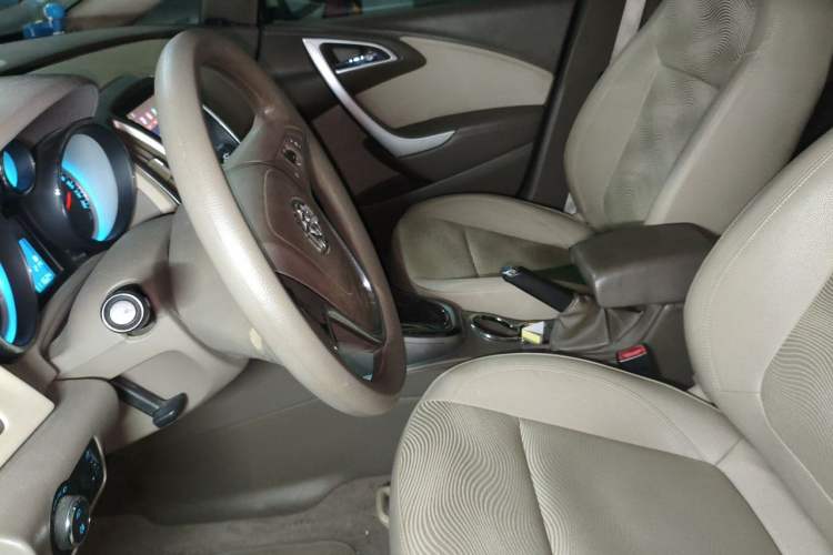 Used Buick GT 2012 GT 1.6L Automatic Fashion Edition Left Front Seat
