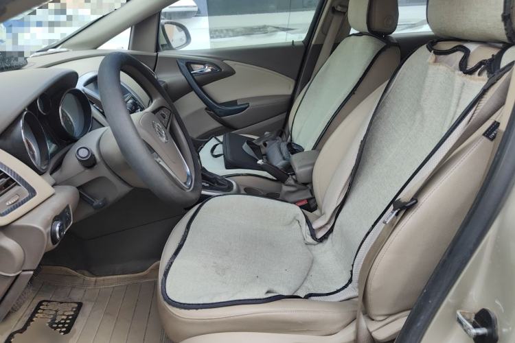 Used Buick GT 2012 GT 1.6L Automatic Fashion Edition Left Front Seat