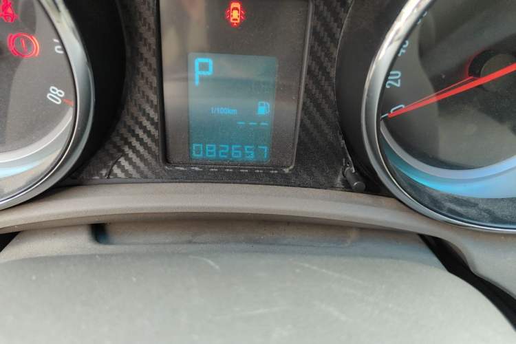 Used Buick GT 2012 GT 1.6L Automatic Fashion Edition Odometer Close Up