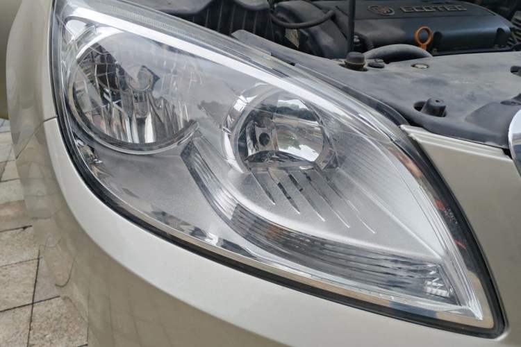 Used Buick GT 2012 GT 1.6L Automatic Fashion Edition Right Front Headlight