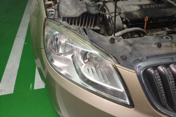 Used Buick GT 2012 GT 1.6L Automatic Fashion Edition Right Front Headlight