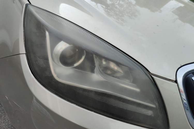 Used Buick GT 2012 GT 1.6L Automatic Fashion Edition Right Front Headlight
