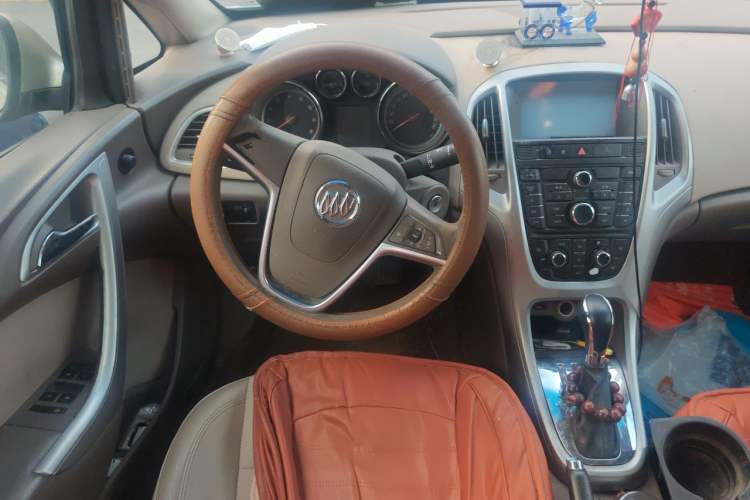 Used Buick GT 2012 GT 1.6L Automatic Fashion Edition Steering Wheel