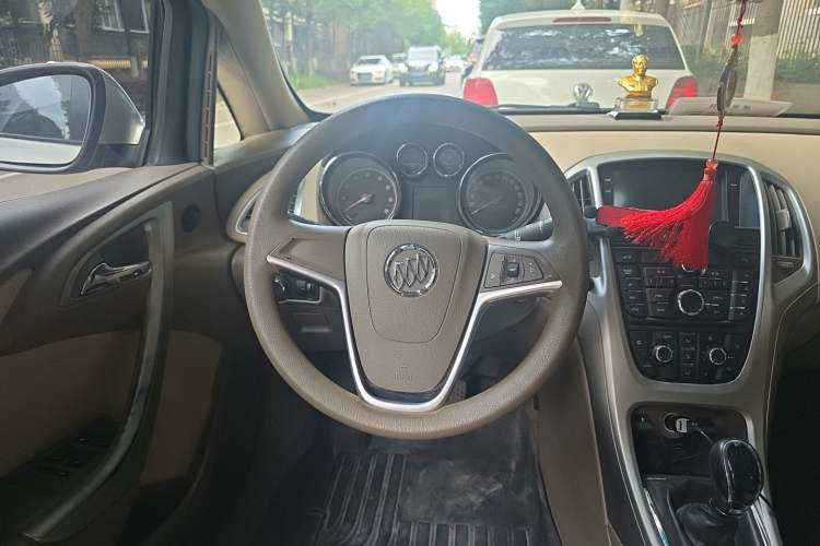 Used Buick GT 2012 GT 1.6L Manual Comfort Edition Steering Wheel