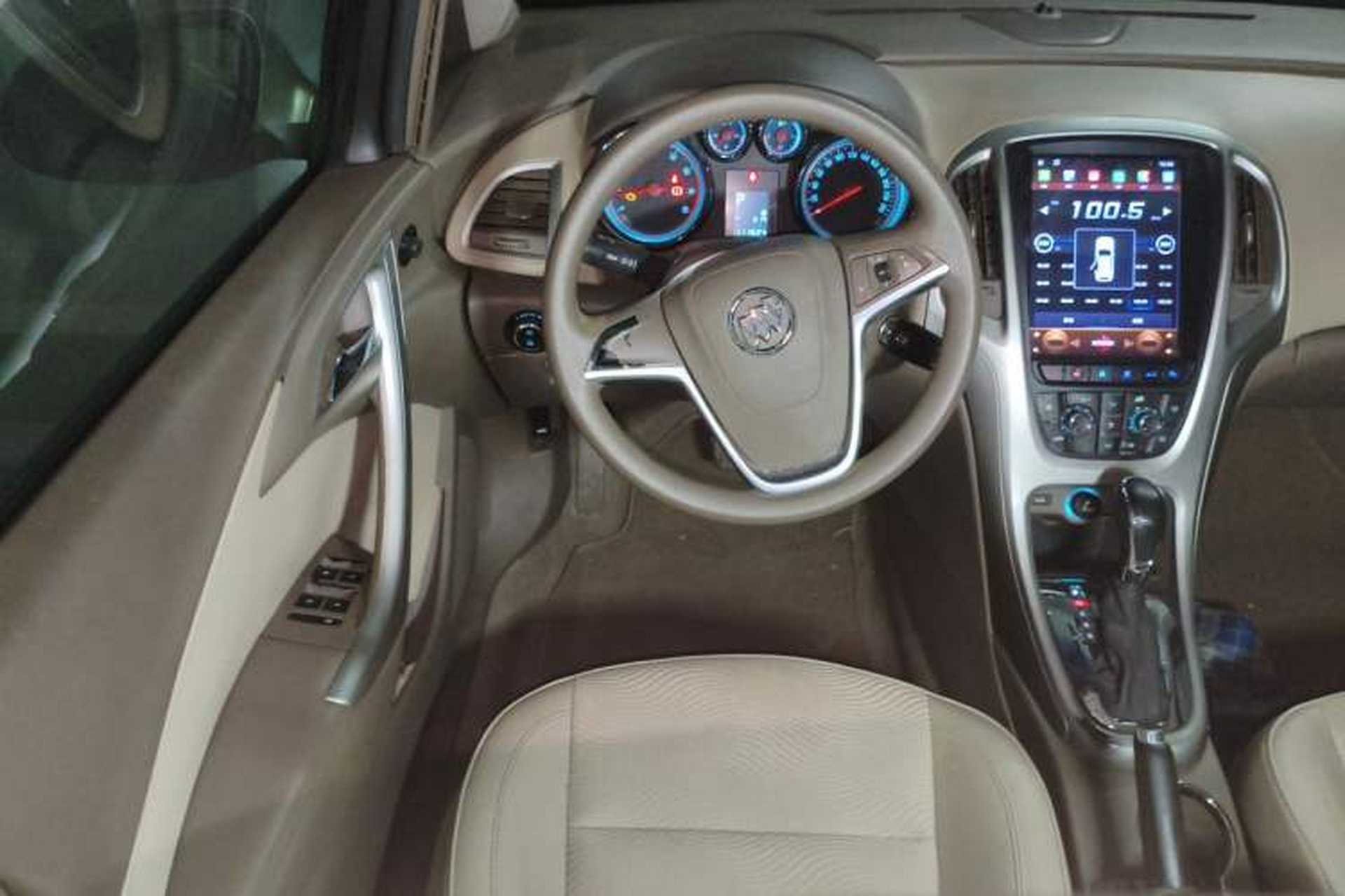 Used Buick GT 2012 GT 1.6L Automatic Fashion Edition Steering Wheel