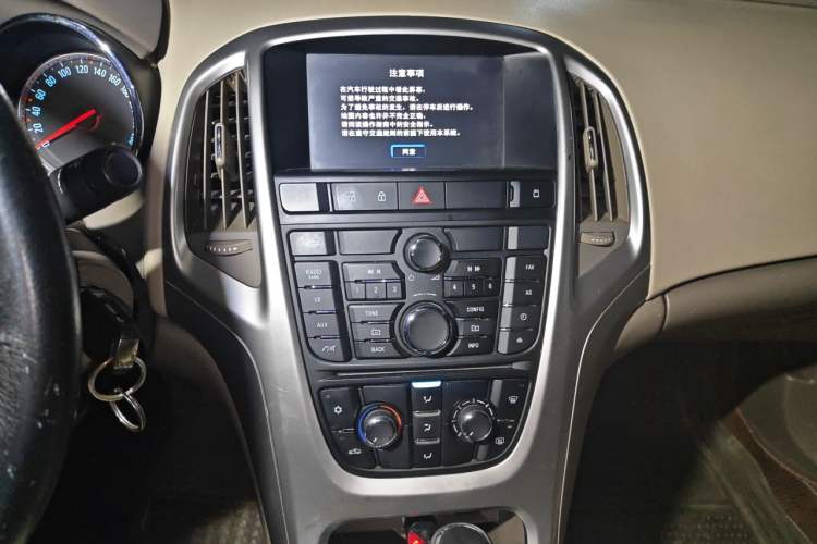 Used Buick GT 2012 GT 1.6L Automatic Comfort Edition Audio And AC Panel