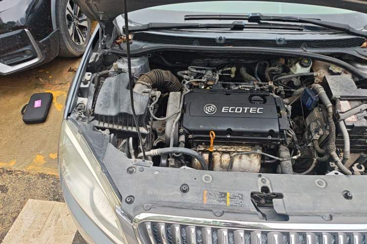 Used Buick GT 2012 GT 1.6L Manual Entry-Level Model Engine Bay Right
