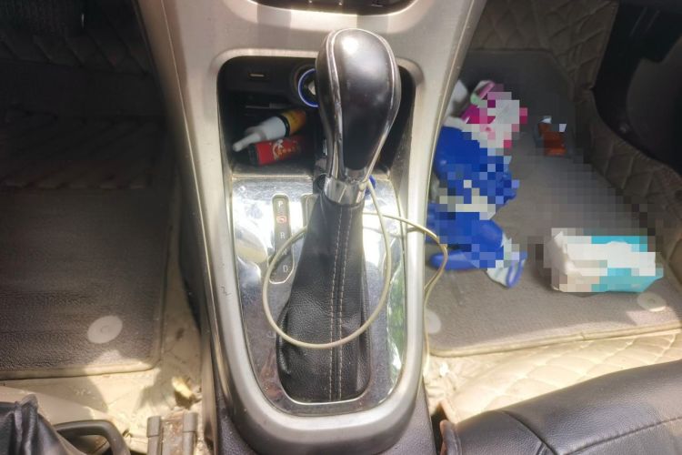 Used Buick GT 2012 GT 1.8L Automatic Fashionable Leather Edition Gear Lever