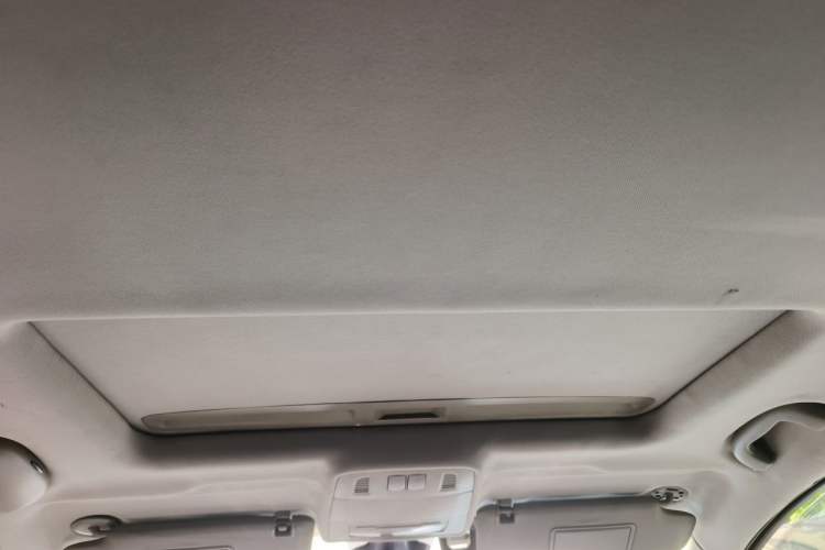 Used Buick GT 2012 GT 1.8L Automatic Fashionable Leather Edition Headliner