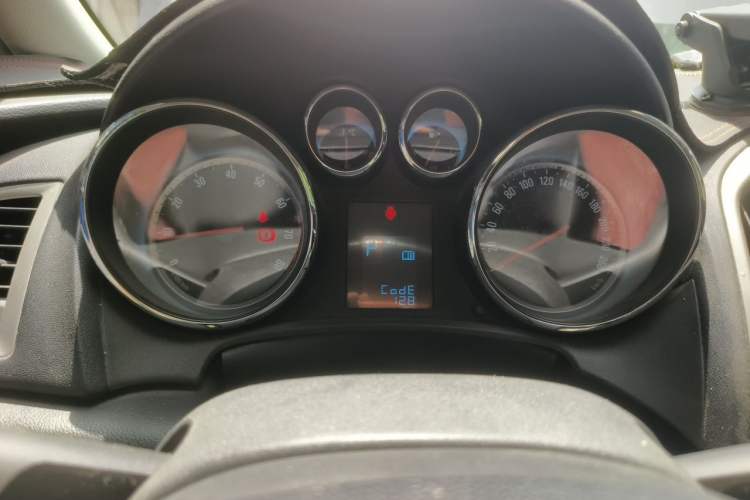 Used Buick GT 2012 GT 1.8L Automatic Fashionable Leather Edition Instrument Cluster