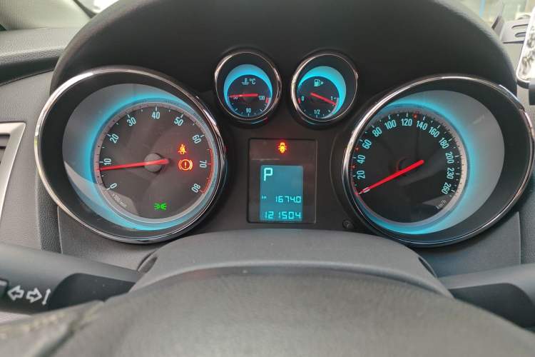 Used Buick GT 2012 GT 1.6T Stylish Sporty Leather Edition Instrument Cluster