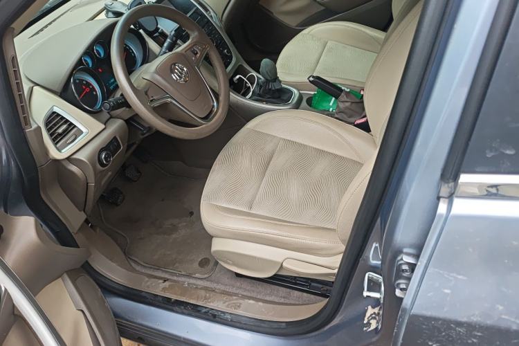 Used Buick GT 2012 GT 1.6L Manual Entry-Level Model Left Front Seat