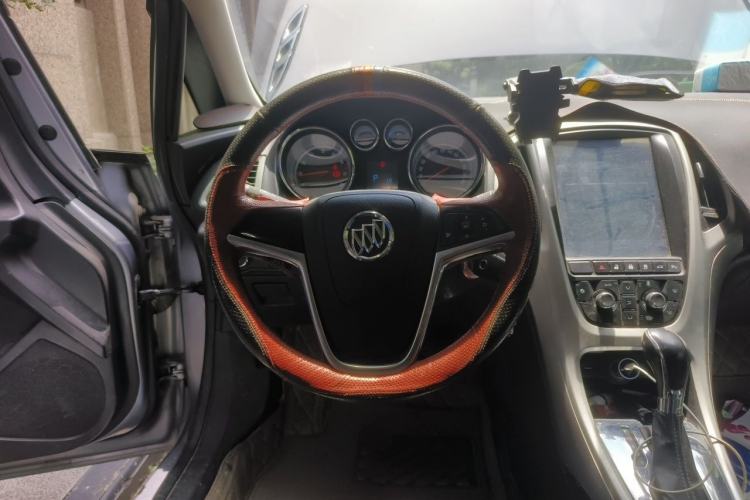 Used Buick GT 2012 GT 1.8L Automatic Fashionable Leather Edition Steering Wheel