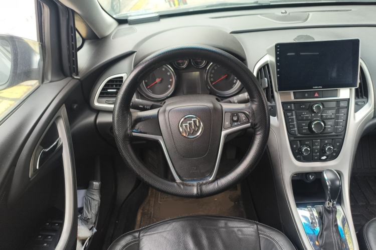 Used Buick GT 2012 GT 1.6T Stylish Sporty Leather Edition Steering Wheel