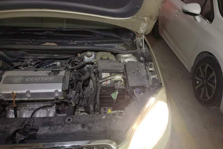 Used Buick GT 2012 GT 1.6L Automatic Fashion Edition Engine Bay Left