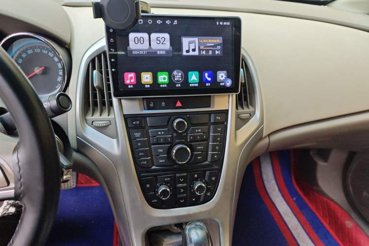 Used Buick GT 2012 GT 1.6L Automatic Fashion Edition Audio And AC Panel