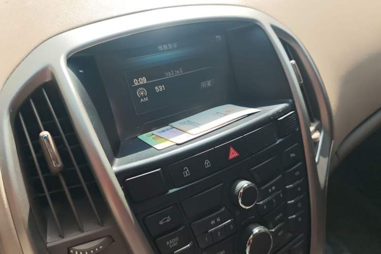 Used Buick GT 2012 GT 1.6L Manual Entry-Level Model Audio And AC Panel