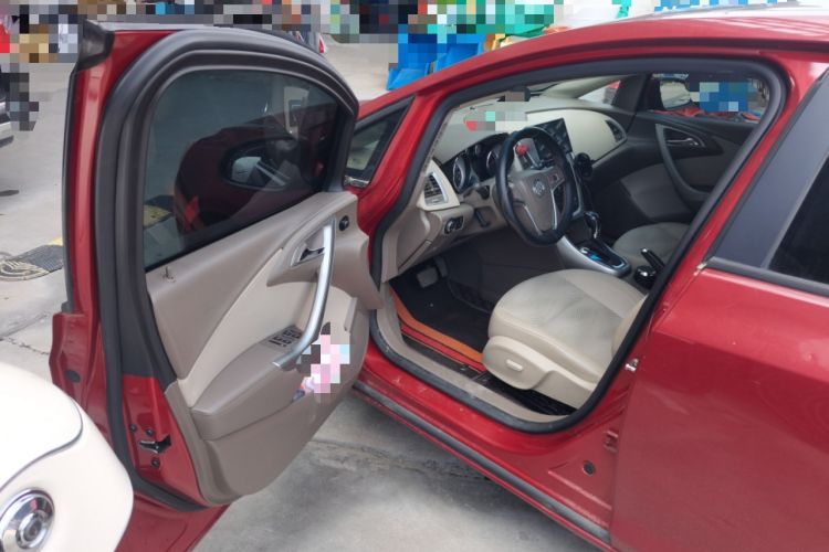 Used Buick GT 2012 GT 1.6L Automatic Fashion Edition Driver Seat