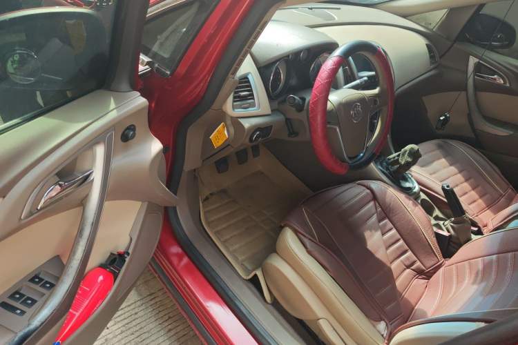 Used Buick GT 2012 GT 1.6L Manual Entry-Level Model Driver Seat