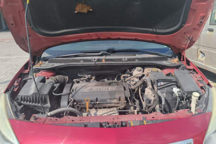 Used Buick GT 2012 XT 1.6L Automatic Fashion Edition Engine Bay