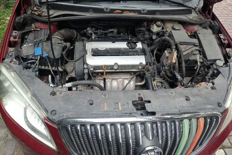 Used Buick GT 2012 GT 1.8L Automatic Fashionable Leather Edition Engine Bay