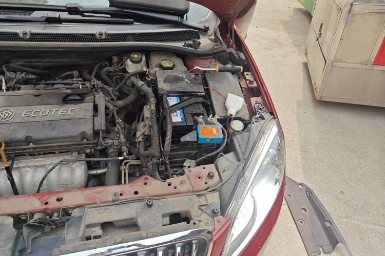 Used Buick GT 2012 GT 1.8L Automatic Fashionable Leather Edition Engine Bay Left