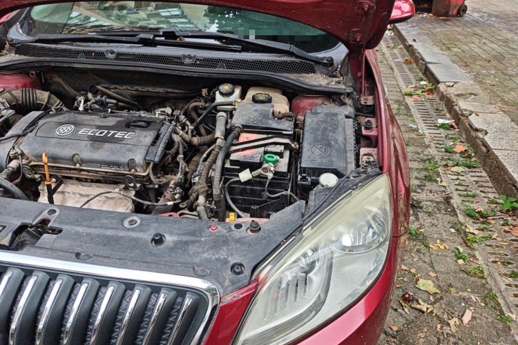 Used Buick GT 2012 GT 1.8L Automatic Fashionable Leather Edition Engine Bay Left