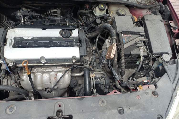 Used Buick GT 2012 GT 1.8L Automatic Fashionable Leather Edition Engine Bay Left