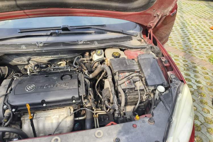 Used Buick GT 2012 GT 1.8L Automatic Fashionable Leather Edition Engine Bay Left