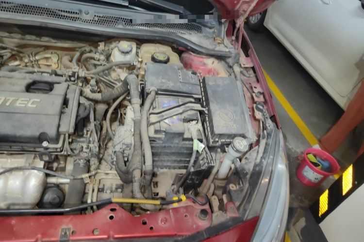 Used Buick GT 2012 XT 1.6L Automatic Fashion Edition Engine Bay Left